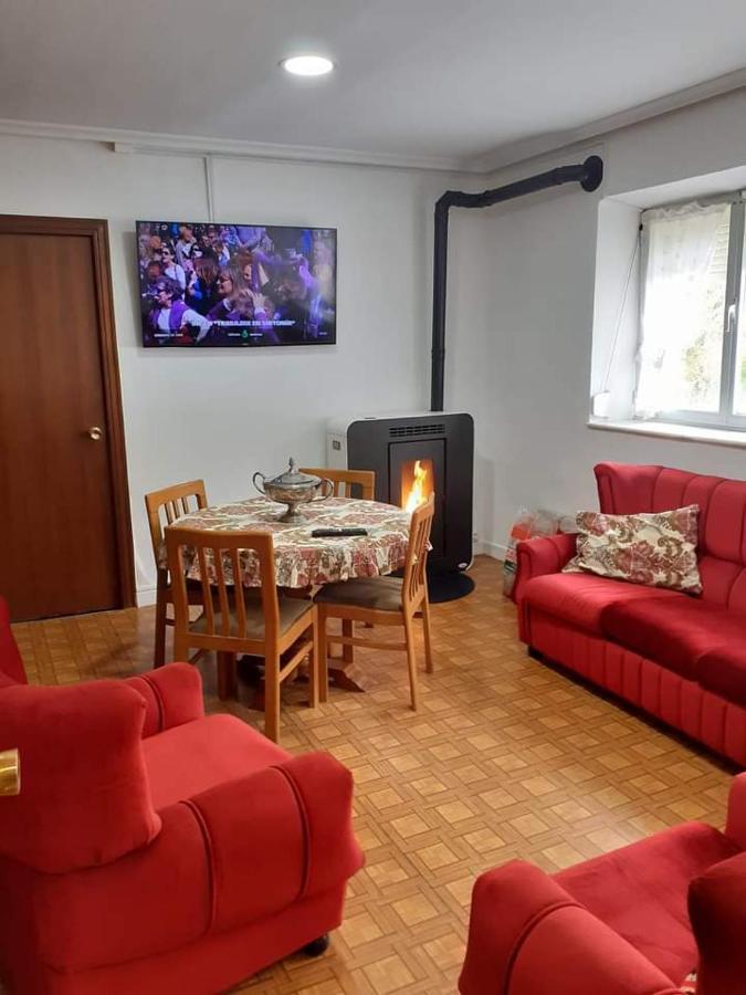 Vut El Refugio Apartment Villablino Luaran gambar