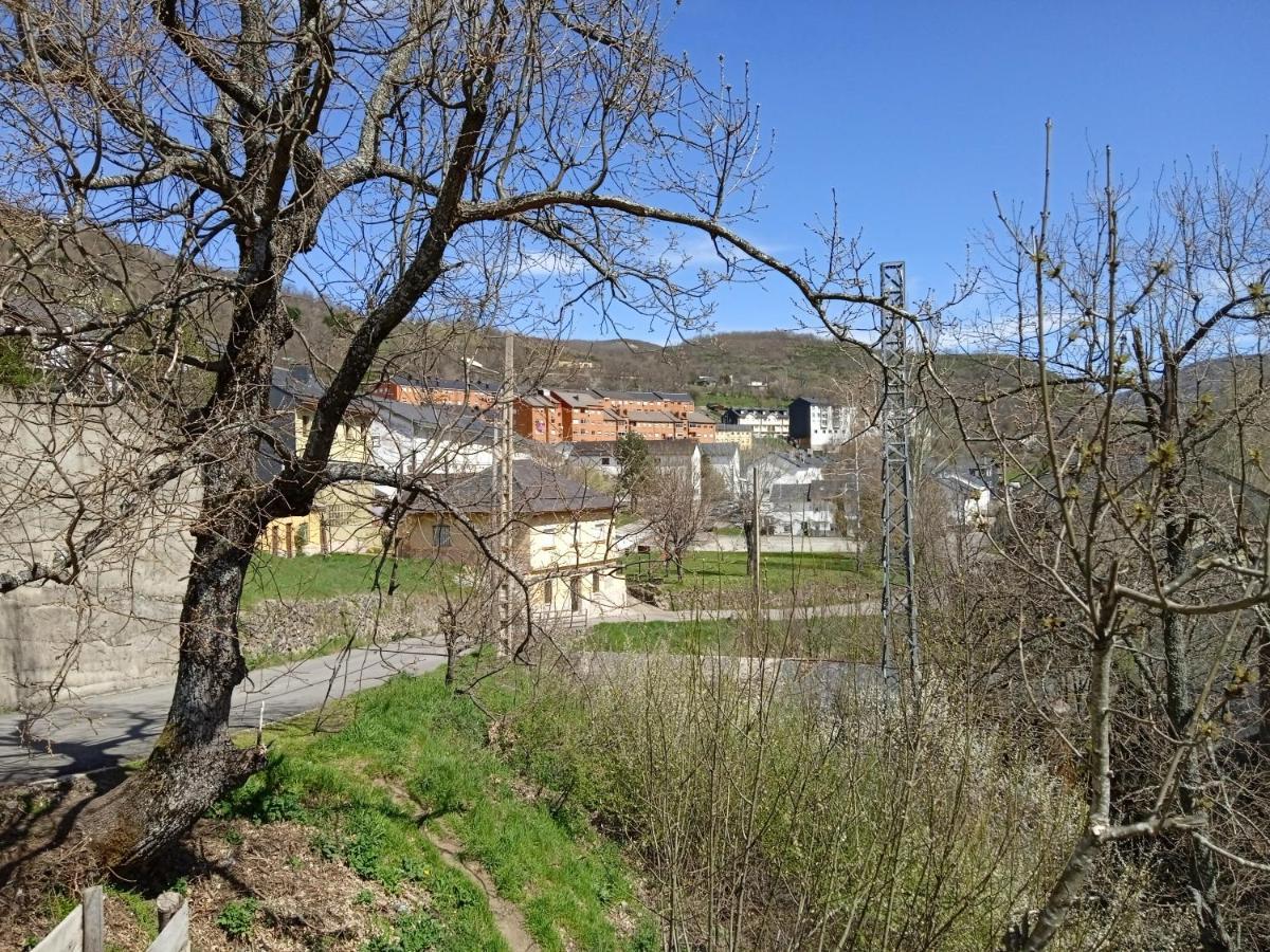 Vut El Refugio Apartment Villablino Luaran gambar