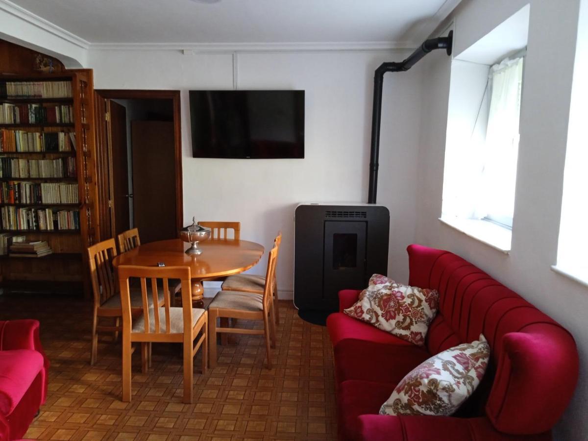 Vut El Refugio Apartment Villablino Luaran gambar