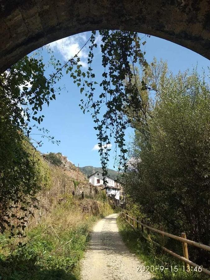 Vut El Refugio Apartment Villablino Luaran gambar
